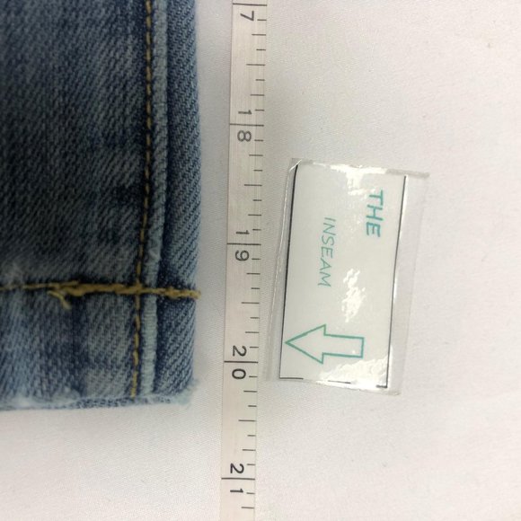 Fossil Classic Distressed Blue Jean Denim Capris - Picture 9 of 11